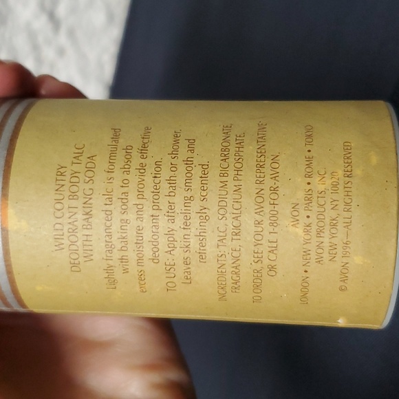1990s Wild Country Deodorant Body Talc Avon 2.6 OZ with Baking Soda Vintage - Picture 6 of 12